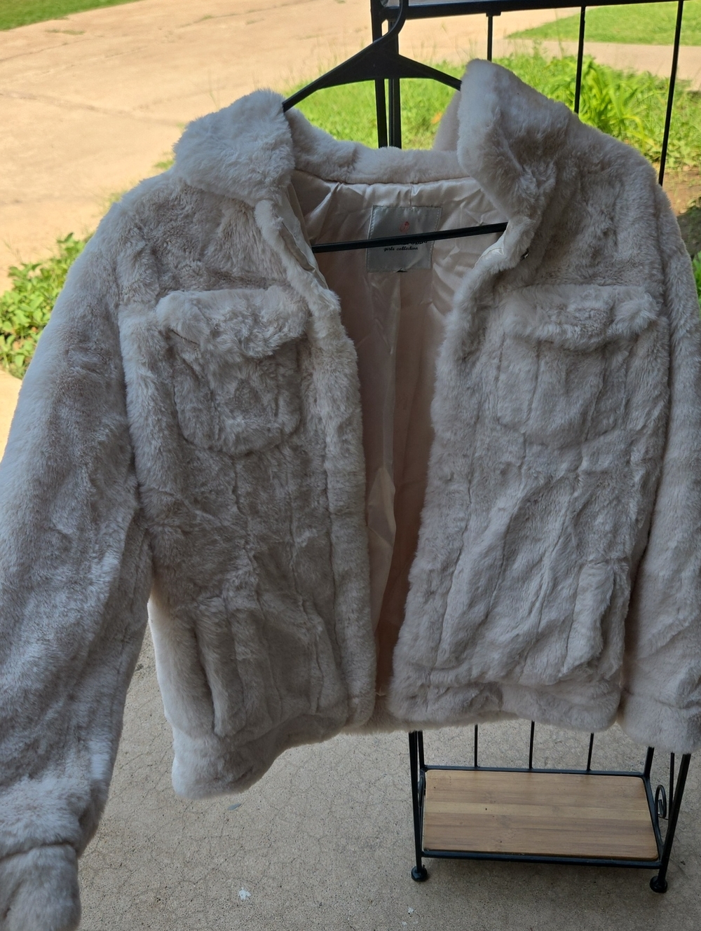 Faux Fur Cream Jacket - Women's Plush Coat